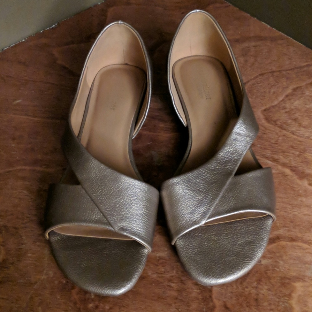 Naturalizer N5 comfort gold sandals
